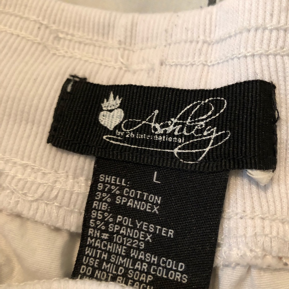 shorts - Picture 3 of 3
